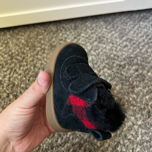 Ugg Baby Black Red Plaid Pritchard Boots Infant Newborn Size 0/1 - Picture 9 of 16